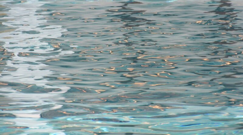 water, waves, indoor swimming pool-740775.jpg